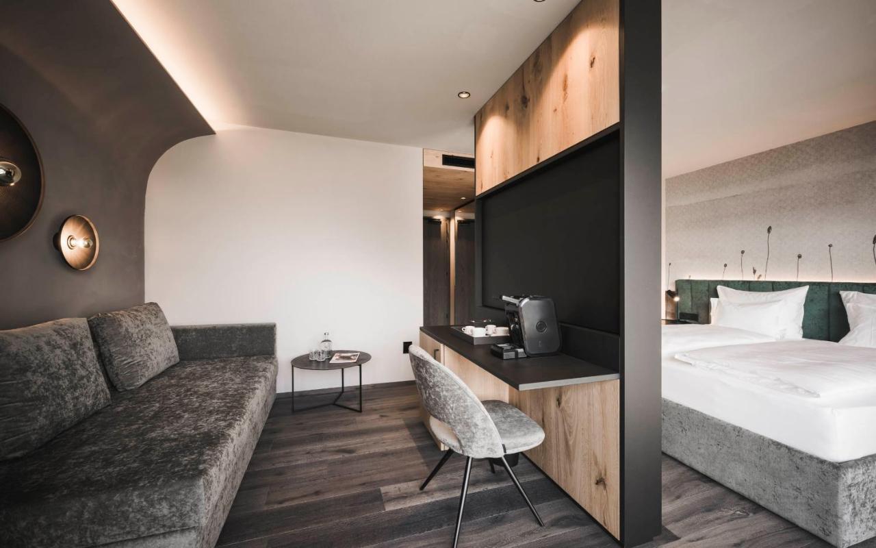 Somvita Suites Tirolo Ngoại thất bức ảnh
