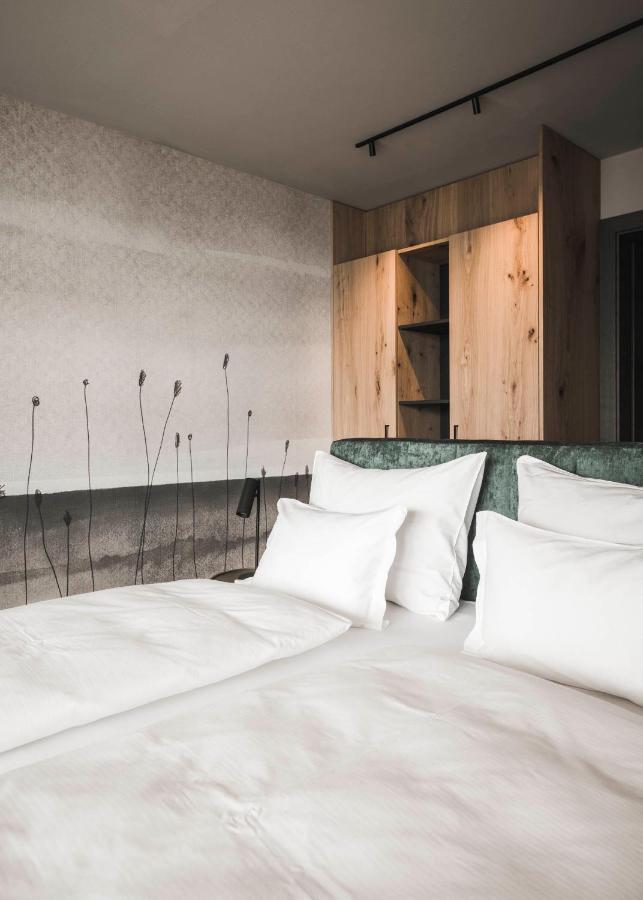 Somvita Suites Tirolo Ngoại thất bức ảnh