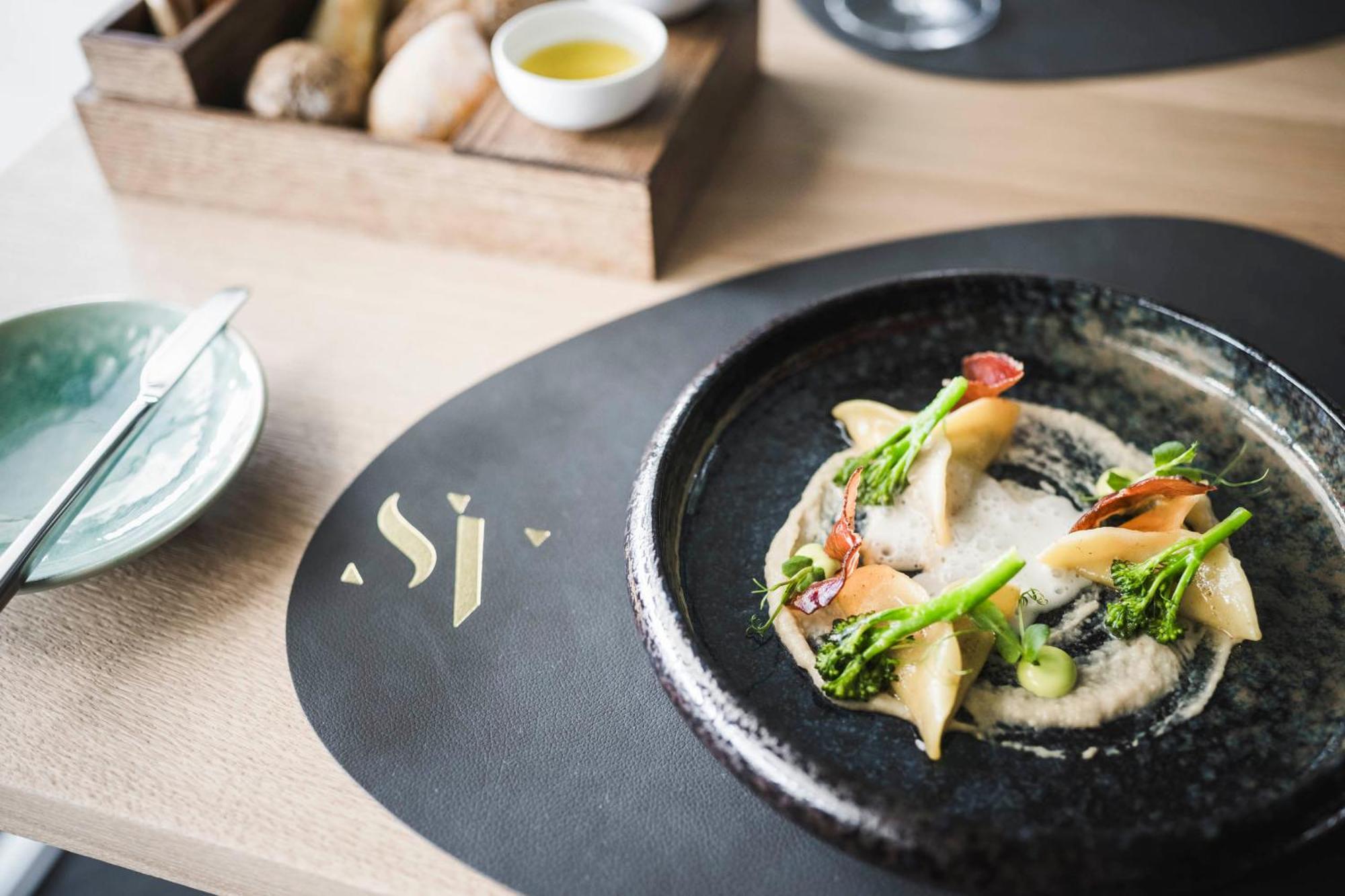 Somvita Suites Tirolo Ngoại thất bức ảnh